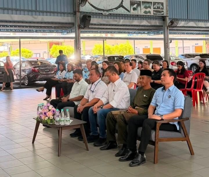 P&I Malaysia Menyampaikan Sumbangan RM100,000 kepada SMK Sungai Abong menerusi Program Sekolah Angkat MADANI (SAM)